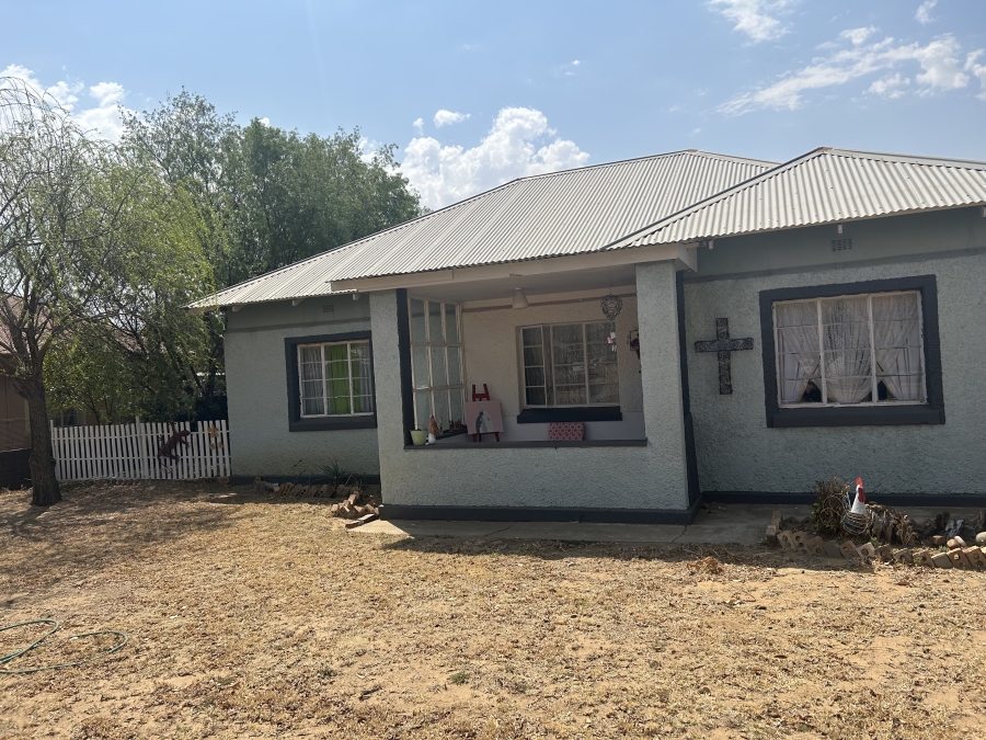 3 Bedroom Property for Sale in Vierfontein Free State